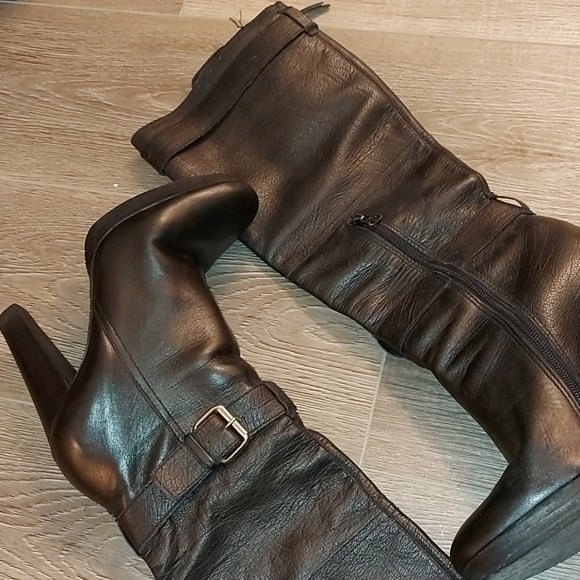 Woman's Boots👢🛍 - Picture 11 of 16